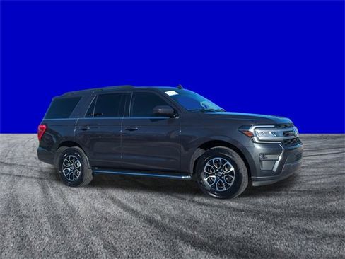 Certified 2023 Ford Expedition XLT image 2