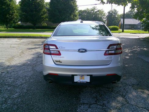 Used 2013 Ford Taurus SEL FWD image 4