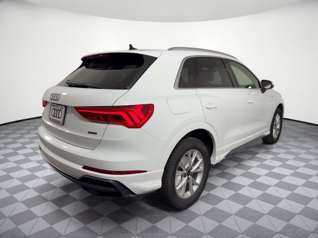 Used 2025 Audi Q3 2.0T Premium w/ Convenience Package AWD/4WD image 9