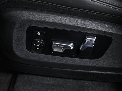 New 2026 BMW X6 xDrive40i w/ Climate Comfort Package image 26