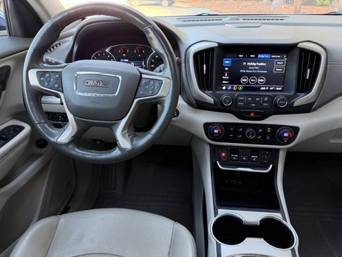 Used 2018 GMC Terrain Denali w/ Comfort Package image 9