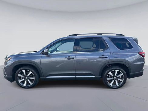 Certified 2025 Honda Pilot Touring image 7