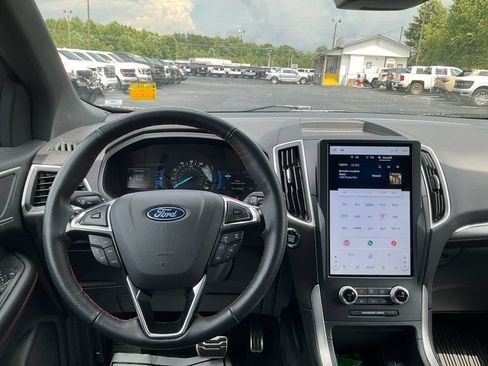 Certified 2024 Ford Edge ST-Line AWD/4WD image 20