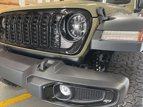 New 2026 Jeep Wrangler Unlimited Sport AWD/4WD image 11