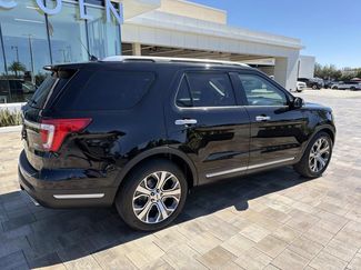 Used 2018 Ford Explorer Platinum video 2