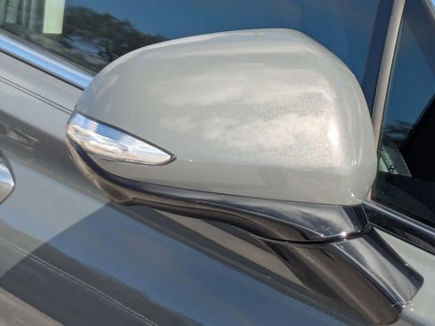 Used 2023 Hyundai Santa Fe SEL w/ Premium Package image 12