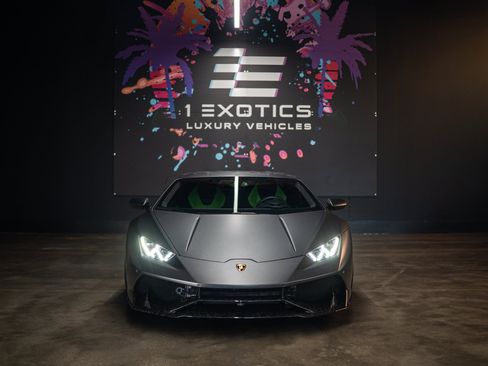 Used 2017 Lamborghini Huracan LP 580-2 RWD image 3