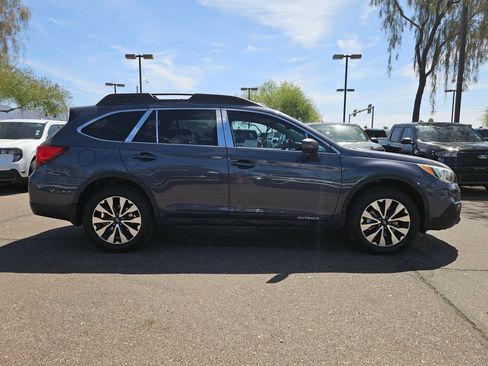 Used 2016 Subaru Outback 2.5i Limited AWD/4WD image 4