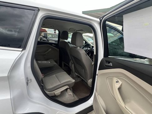 Used 2015 Ford Escape SE AWD/4WD image 10