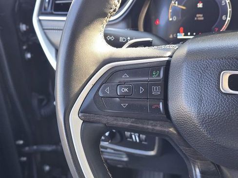 Used 2023 Jeep Grand Cherokee L Limited image 15