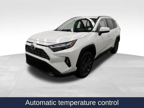 Used 2022 Toyota RAV4 Limited image 5