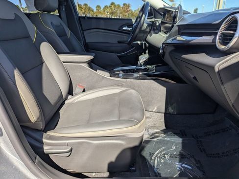 Used 2025 Chevrolet Trax ACTIV w/ Driver Confidence Package image 10