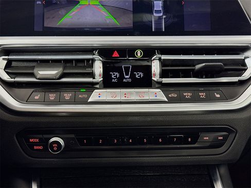 Used 2021 BMW 330i Sedan w/ Convenience Package image 16