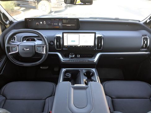 New 2025 Ford Expedition Platinum w/ Stealth Performance Package image 16