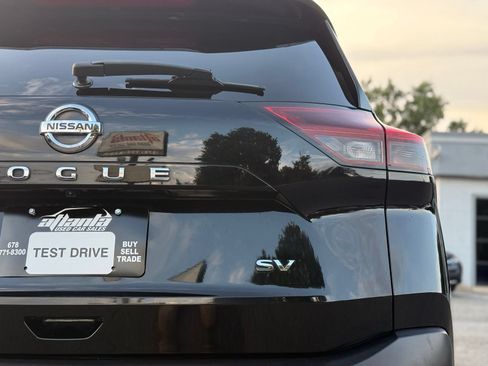Used 2021 Nissan Rogue SV FWD image 10