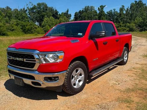 Used 2024 RAM 1500 Big Horn AWD/4WD image 3