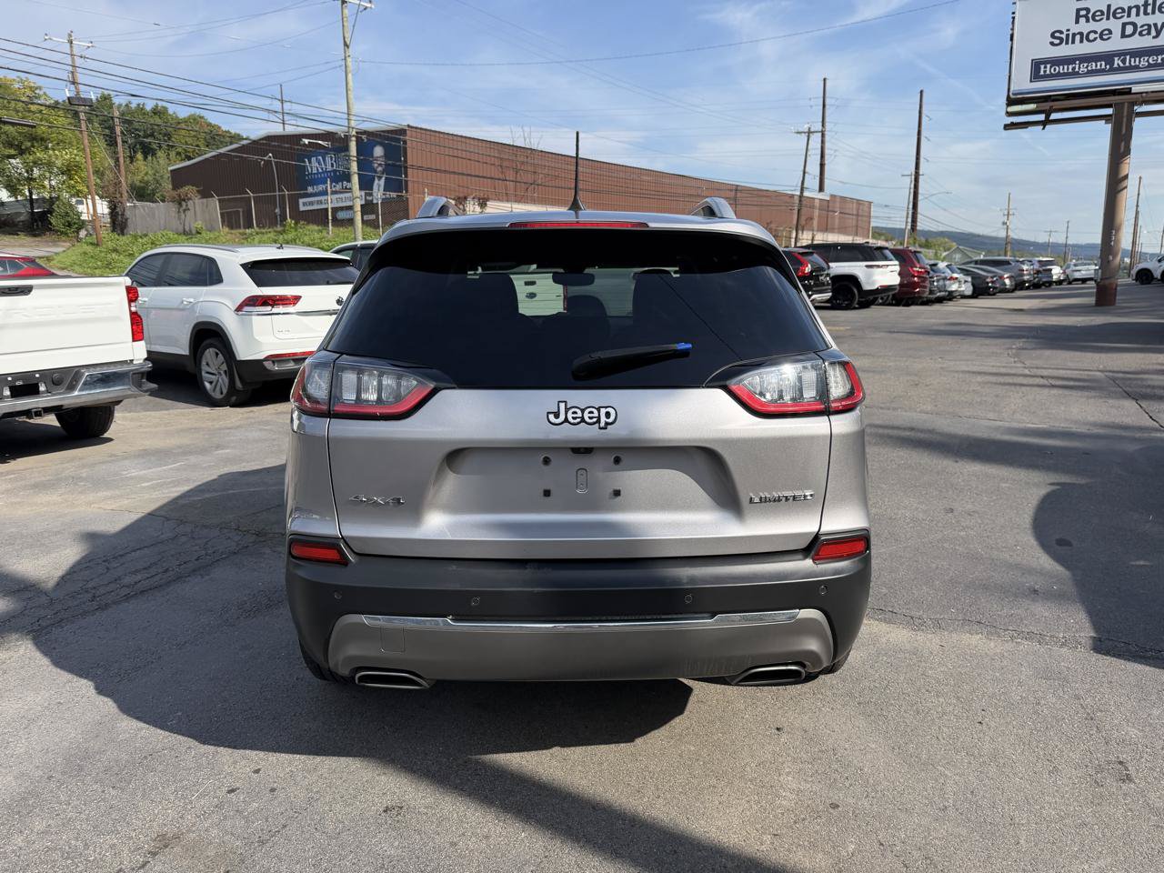 Used 2019 Jeep Cherokee Limited AWD/4WD image 6