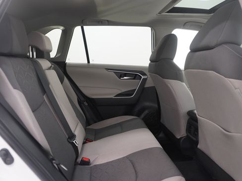 Used 2025 Toyota RAV4 XLE w/ Convenience Package image 12