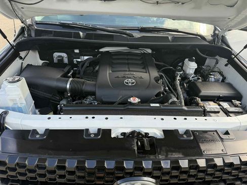 Used 2019 Toyota Tundra SR image 9