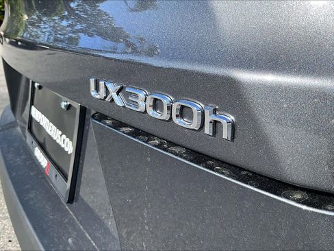 New 2026 Lexus UX 300h image 8