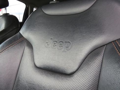 Used 2018 Jeep Compass Limited w/ Navigation Group AWD/4WD image 17