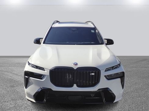 Used 2023 BMW X7 M60i w/ Executive Package image 2