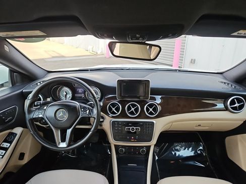 Used 2014 Mercedes-Benz CLA 250 image 17