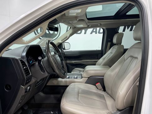 Used 2018 Ford Expedition Max Limited w/ Equipment Group 301A AWD/4WD image 13