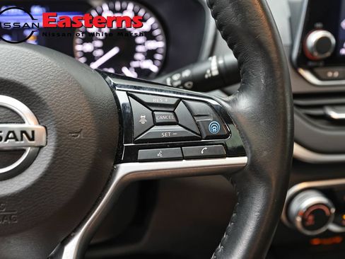 Used 2022 Nissan Altima 2.5 SV w/ SV Premium Package FWD image 16