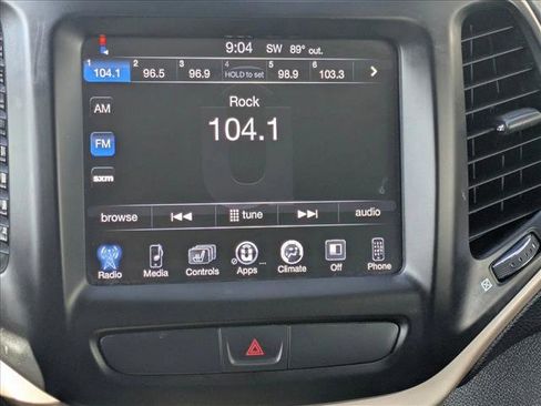 Used 2017 Jeep Cherokee Latitude w/ True North Edition AWD/4WD image 12