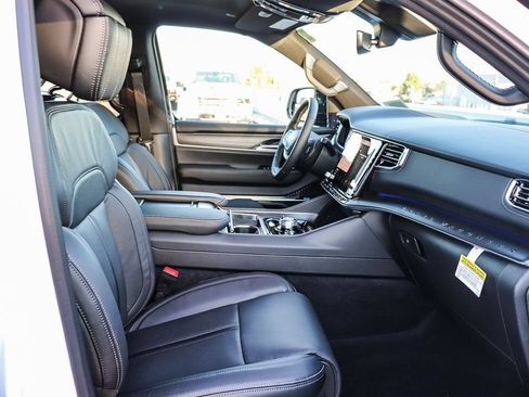 New 2026 Jeep Grand Wagoneer Summit AWD/4WD image 20