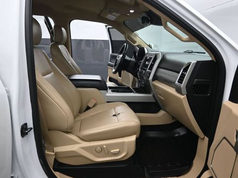 Used 2018 Ford F250 Lariat w/ Lariat Ultimate Package AWD/4WD image 30