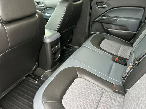 Certified 2018 Chevrolet Colorado Z71 w/ Z71 Midnight Edition image 14