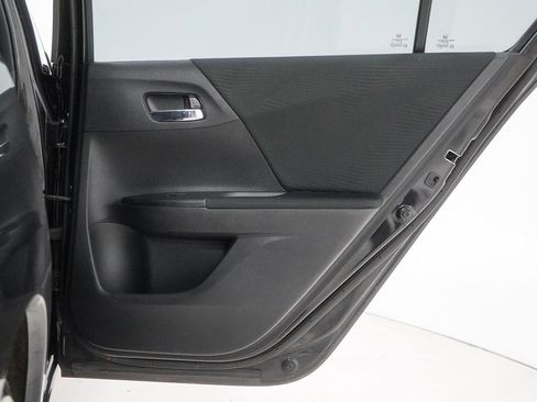 Used 2015 Honda Accord LX image 31