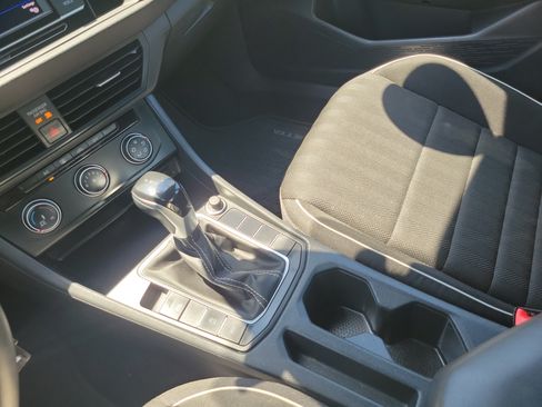 Certified 2023 Volkswagen Jetta Sport FWD image 26