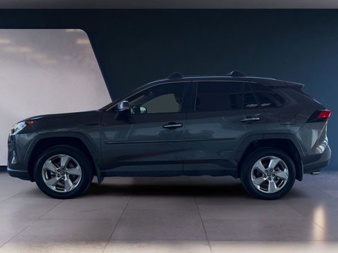 Used 2020 Toyota RAV4 Limited image 2