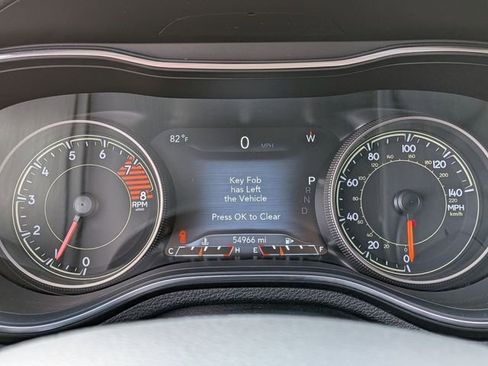 Used 2019 Jeep Cherokee Limited image 16