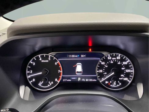 Used 2025 Nissan Rogue SV image 14