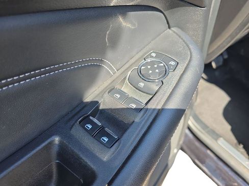 Used 2024 Ford Edge Titanium AWD/4WD image 9