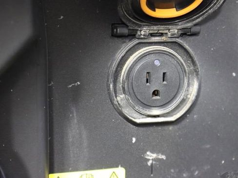 Certified 2023 Ford F150 Lariat w/ Equipment Group 502A High image 34