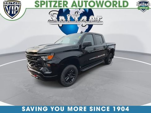 Used 2024 Chevrolet Silverado 1500 Custom Trail Boss w/ LPO, Dark Essentials Package AWD/4WD image 4