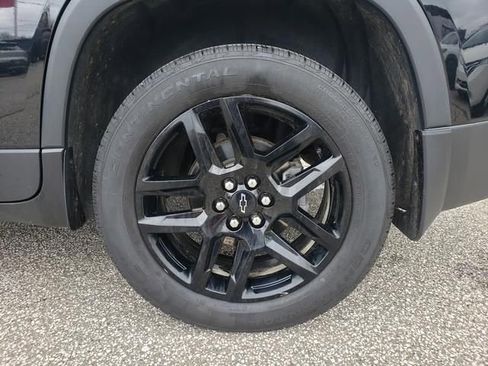 Used 2022 Chevrolet Traverse LT FWD image 33