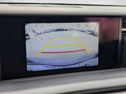 Used 2016 Lexus RC 200t image 14