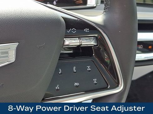 Used 2024 Cadillac Lyriq Luxury AWD/4WD image 8