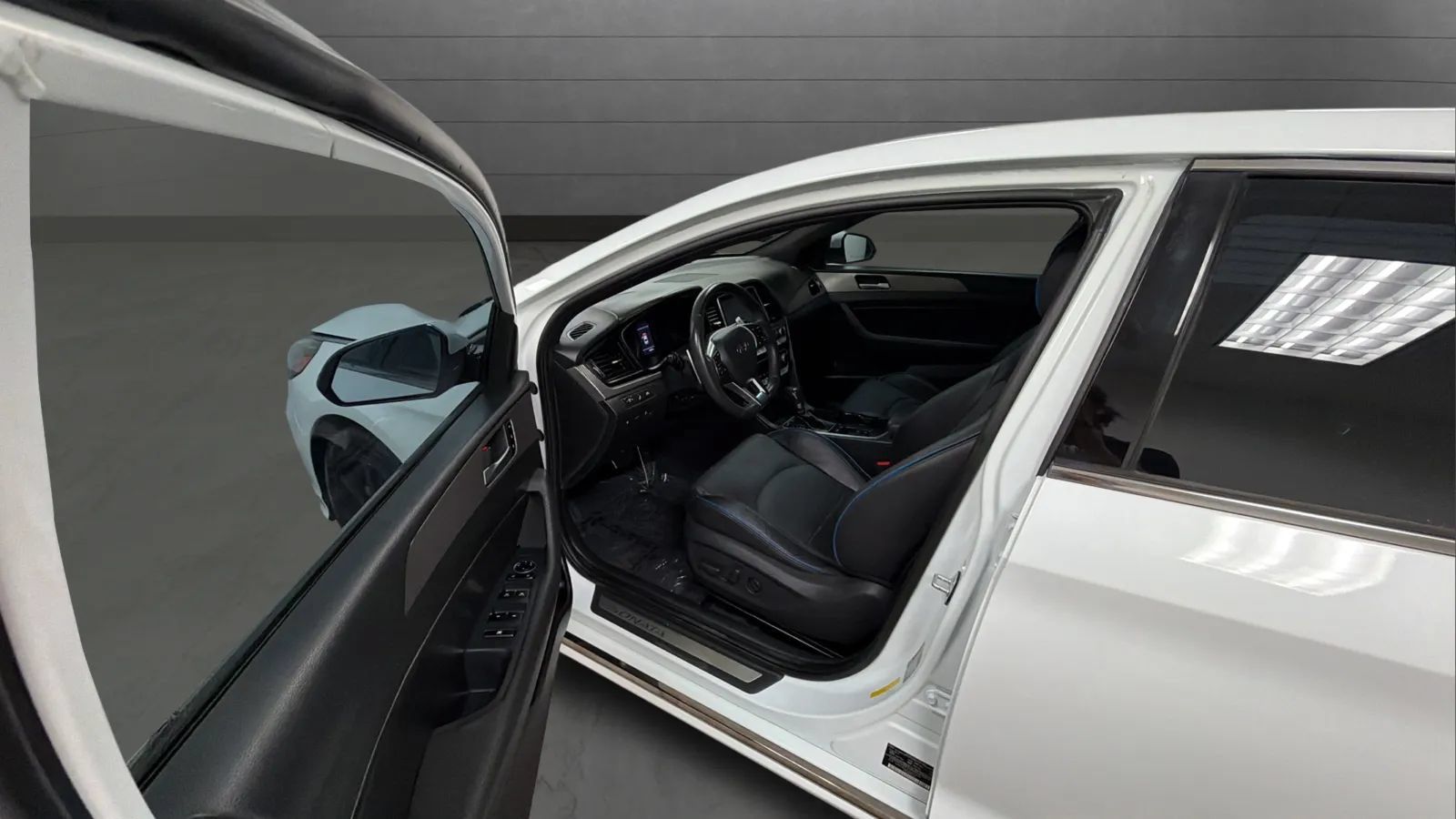 Used 2018 Hyundai Sonata Limited FWD image 25