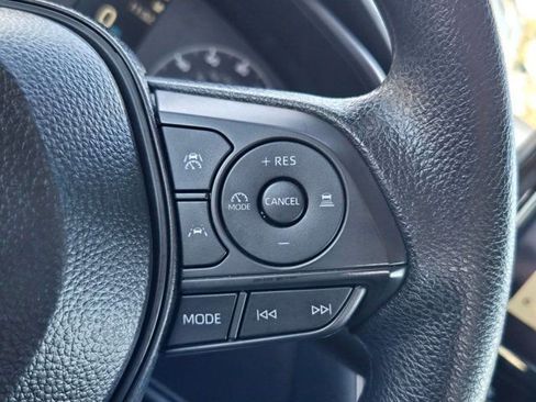 Used 2025 Toyota Corolla LE image 22