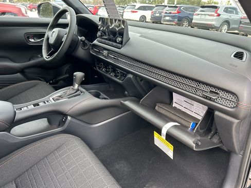 Used 2024 Honda HR-V Sport image 51