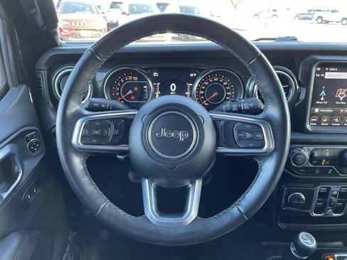 Used 2022 Jeep Wrangler Unlimited Sahara image 13