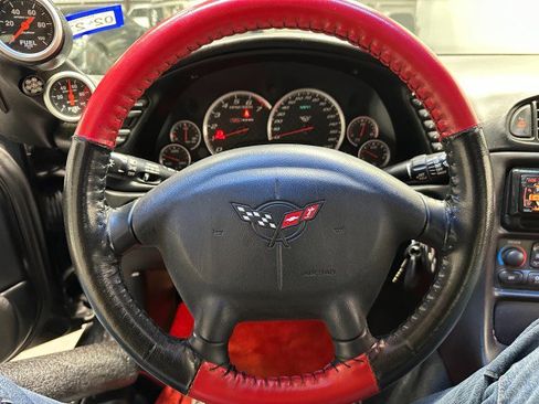 Used 2002 Chevrolet Corvette Z06 w/ Memory Pkg RWD image 32