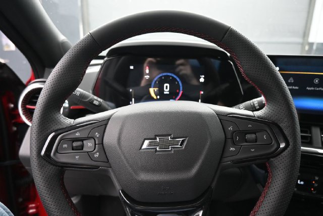 New 2026 Chevrolet Trax RS w/ Driver Confidence Package FWD image 12